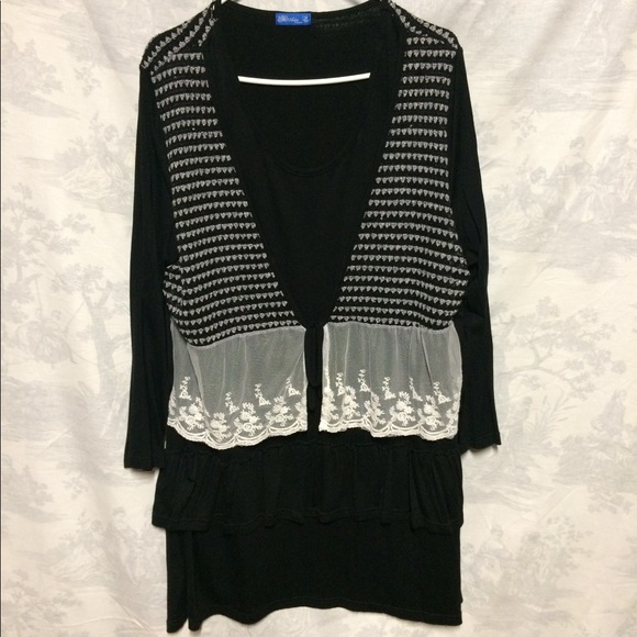 Tops - Aster black plus size Tunic with lace detail